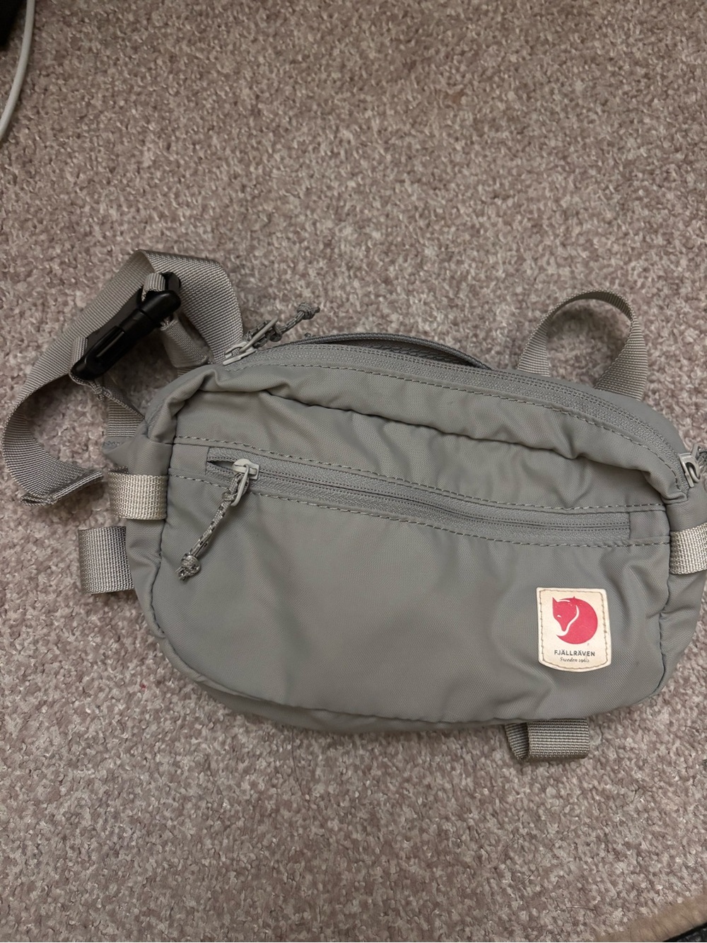 Fjallraven high coast fanny pack in fog  grey